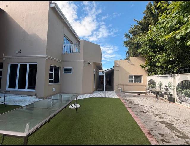 BUSINESS FOR SALE IN MILL PARK